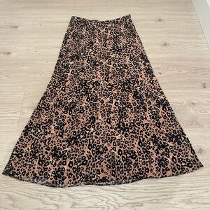 Wilfred leopard print midi skirt